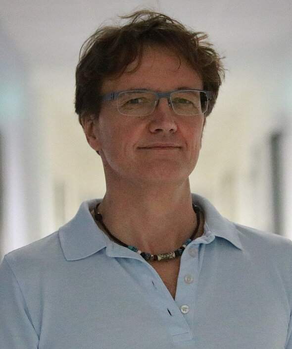 Dr. Kai Bessmann, FTA für Innere Medizin der Klein- und Heimtiere Dr. Kai Bessmann, FTA für Innere Medizin der Klein- und Heimtiere